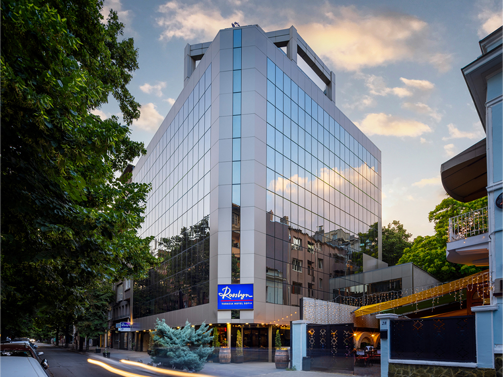 Rosslyn Thracia Hotel